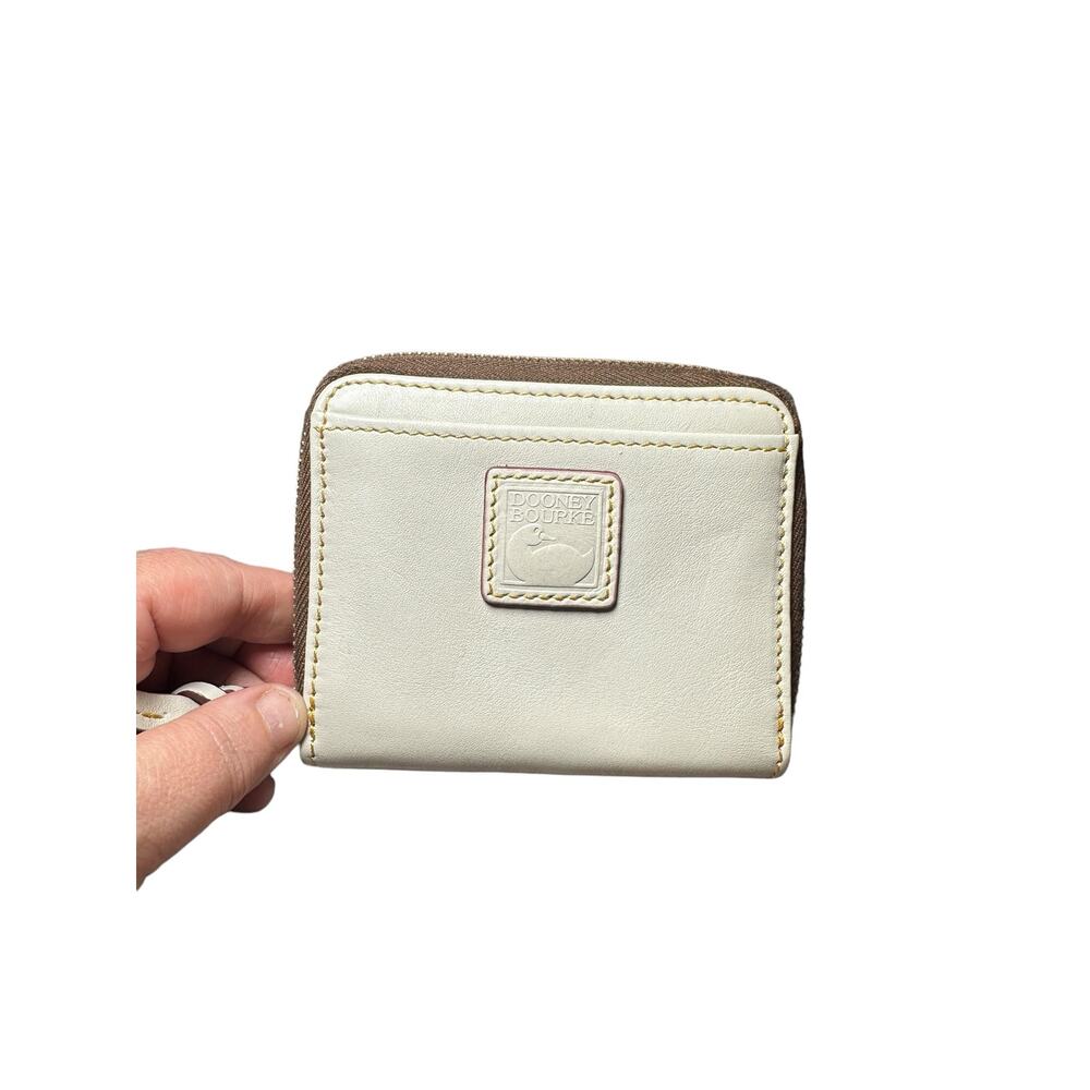 Dooney & Bourke Florentine Small Zip Around Wallet ecru Italian leather - Picture 7 of 9